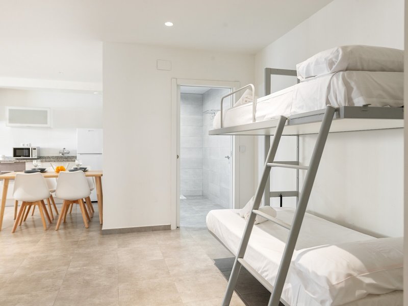 Apartamentos Quijano by Be Alicante 31