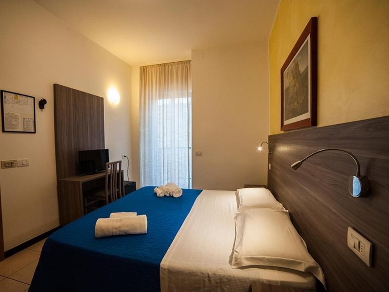 Hotel Madison 18 - Room Example