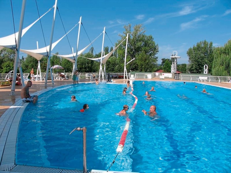 Balatontourist Füred Camping & Bungalows by Happy Camp 1 - Outdoor Pool