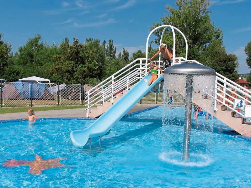 Balatontourist Füred Camping & Bungalows by Happy Camp 2 - Outdoor Pool