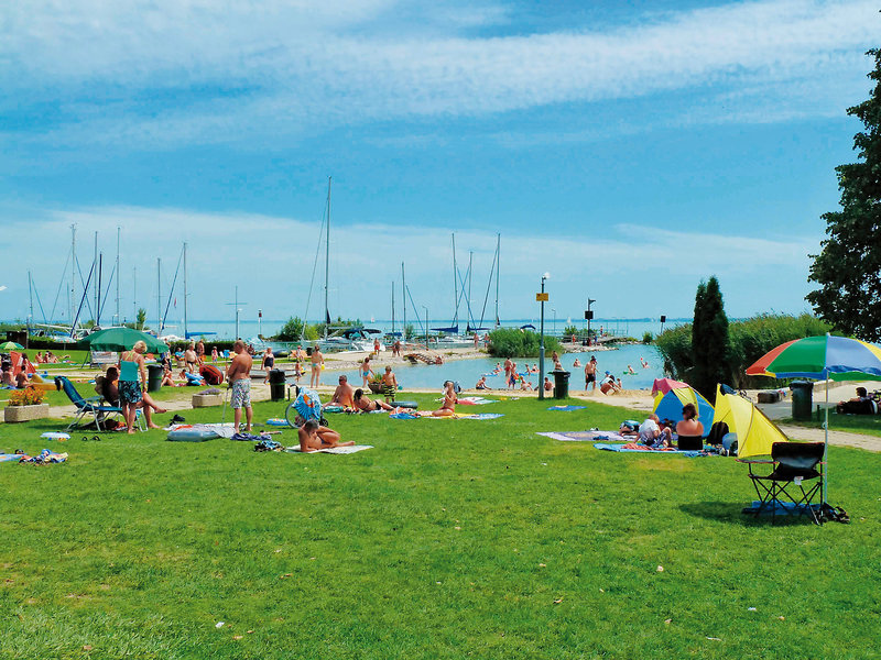 Balatontourist Füred Camping & Bungalows by Happy Camp 10 - Sports and leisure