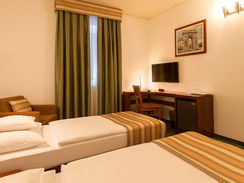 Best Western Hotel Stella 28 - Room Example