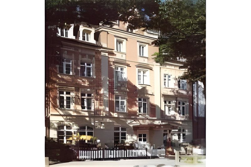 Burghof 3