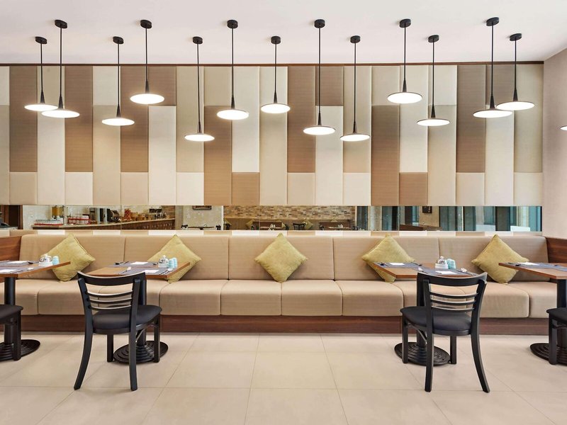 ibis Styles Dubai Gold District 6