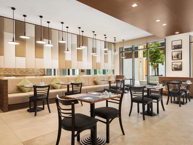 ibis Styles Dubai Gold District 8
