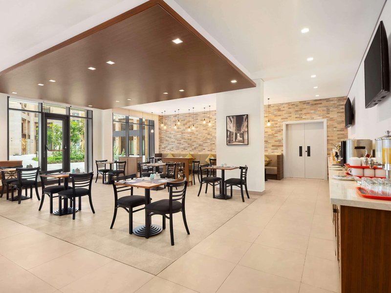 ibis Styles Dubai Gold District 15