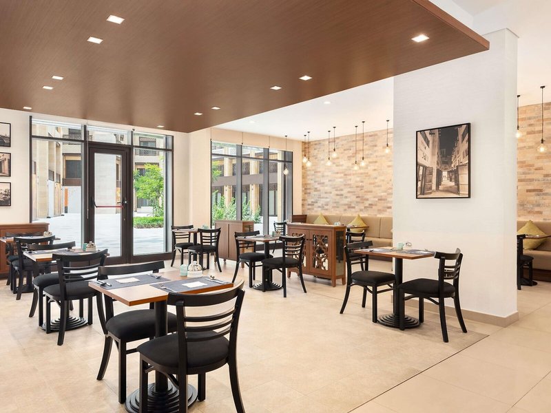 ibis Styles Dubai Gold District 19