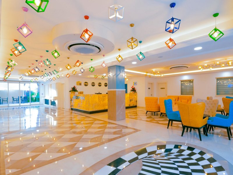 Crystal Club World of Colours 13