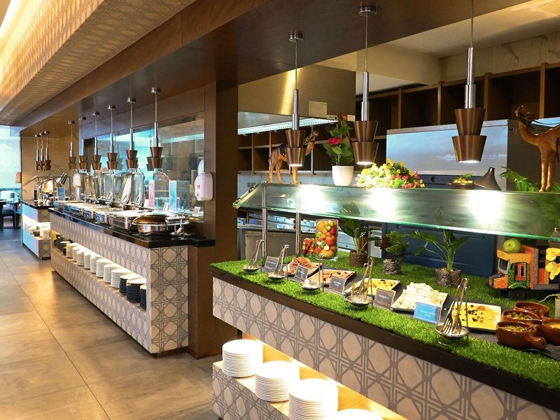 Wyndham Dubai Deira 15