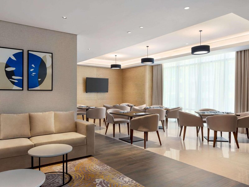 Wyndham Dubai Deira 18