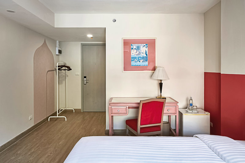 56 Surawong Hotel 4