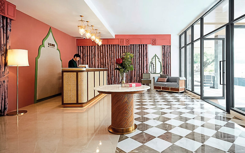 56 Surawong Hotel 12