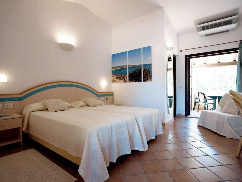 Centro Vacanze Isuledda - Camping Village 13