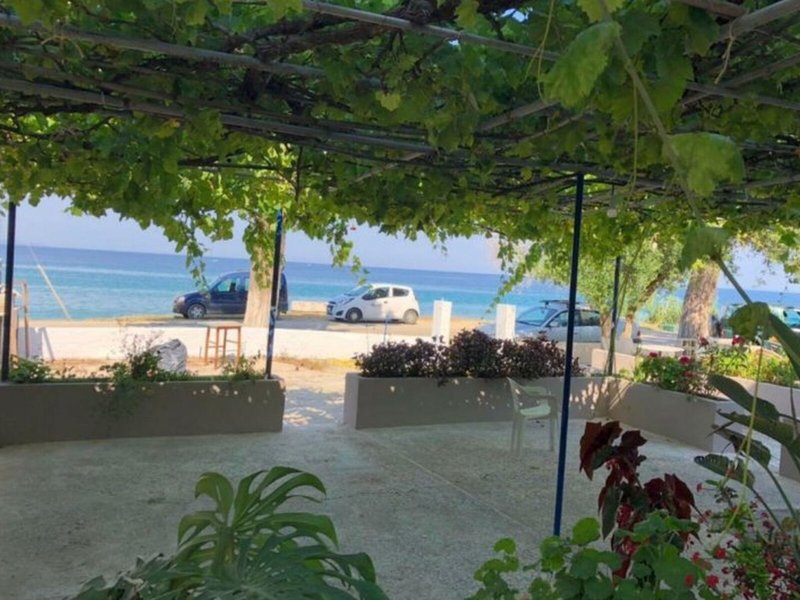 Akrogiali Studios Poros 5