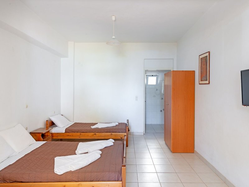 Akrogiali Studios Poros 8