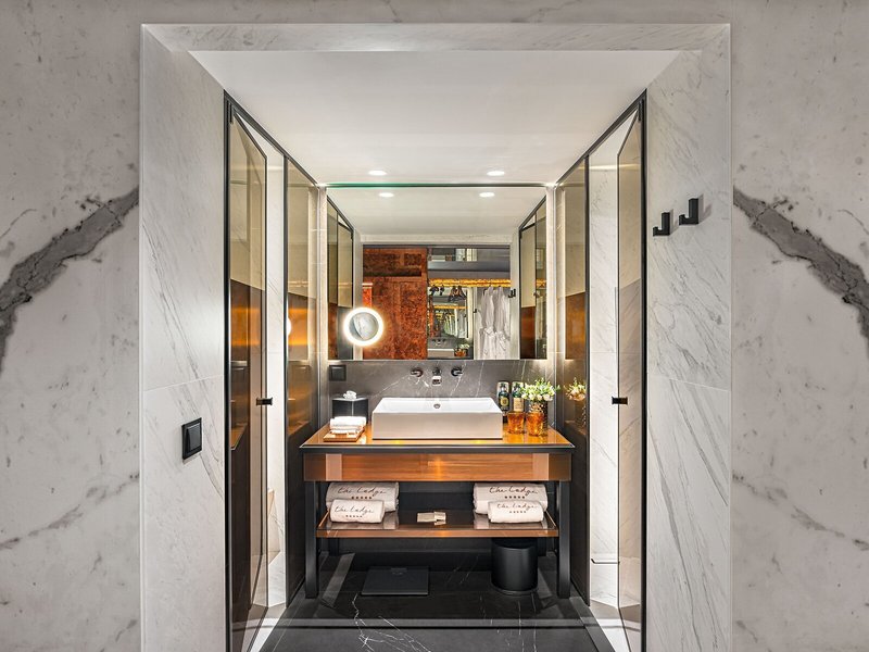 The Lodge Wine & Business Hotel 37