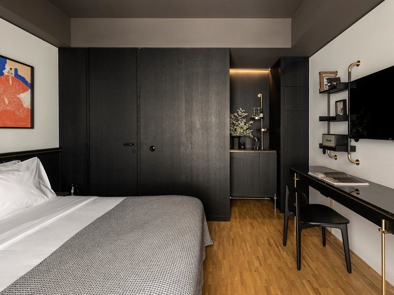 The Modernist Athens 9 - Room Example