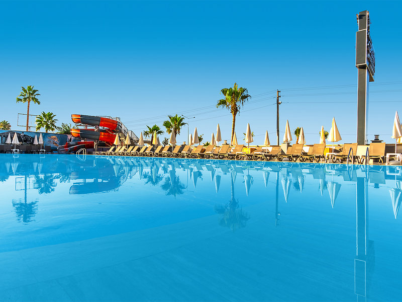 Grand Kolibri Prestige & Spa 9 - Outdoor Pool