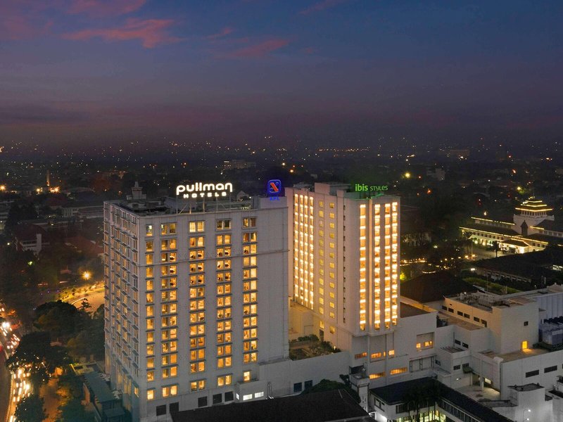Pullman Bandung Grand Central Hotel