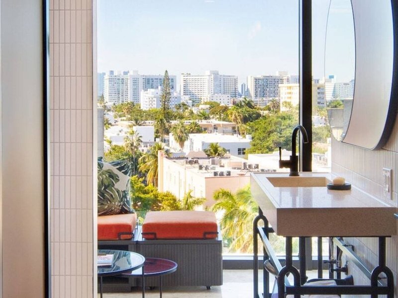 Moxy Miami South Beach 1