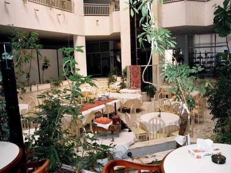 The Signature Hotel 4