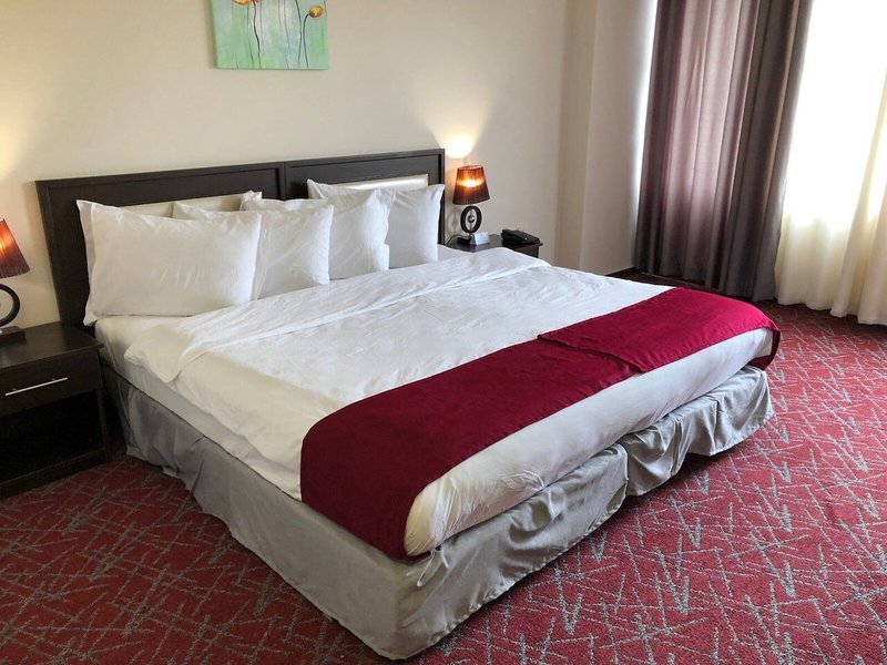 The Signature Hotel 15