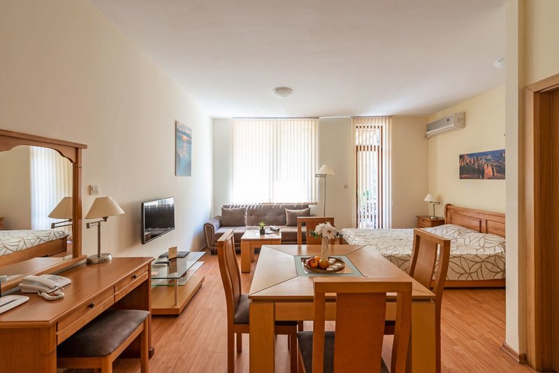 Garden of Eden Hotel & Apartments 11