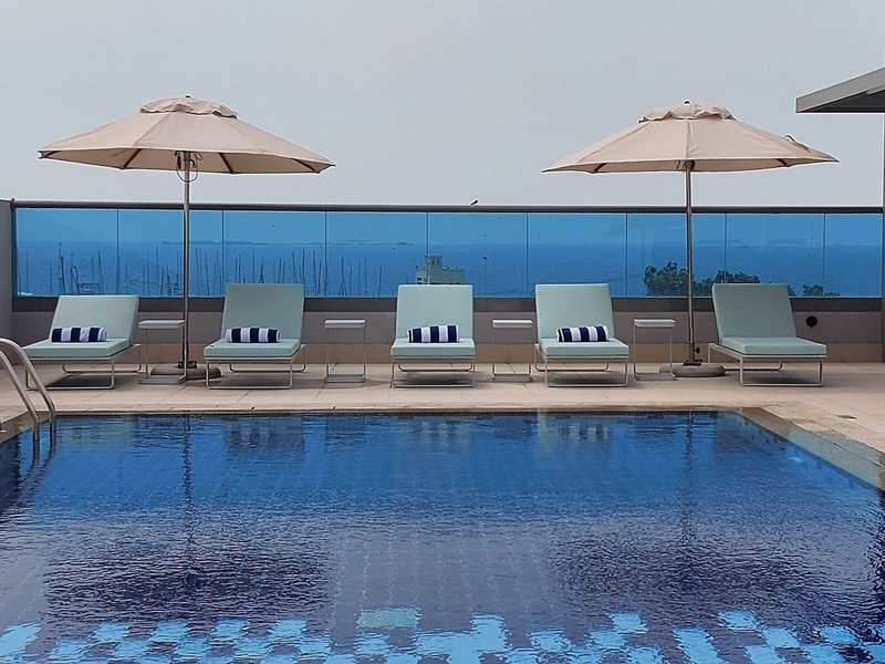 Beach Walk Hotel 3