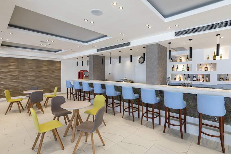 Belair Beach Hotel 7