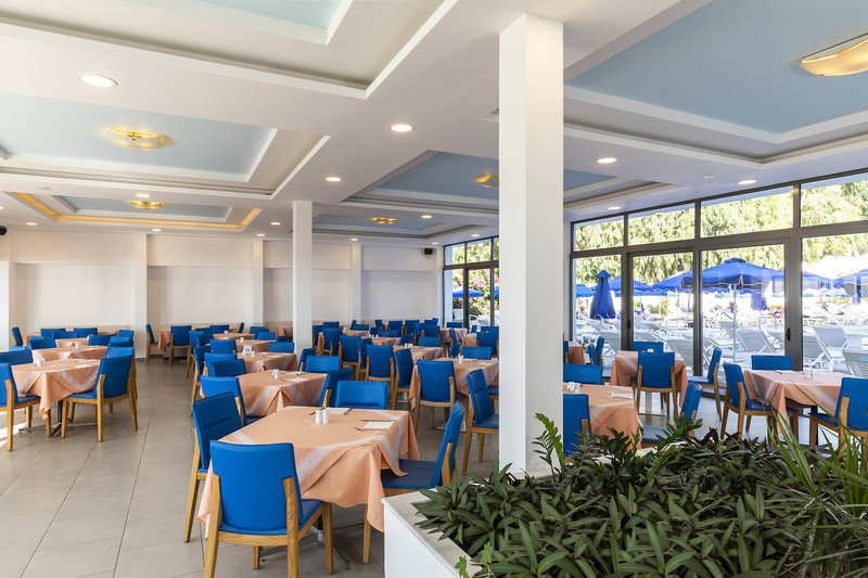 Belair Beach Hotel 9