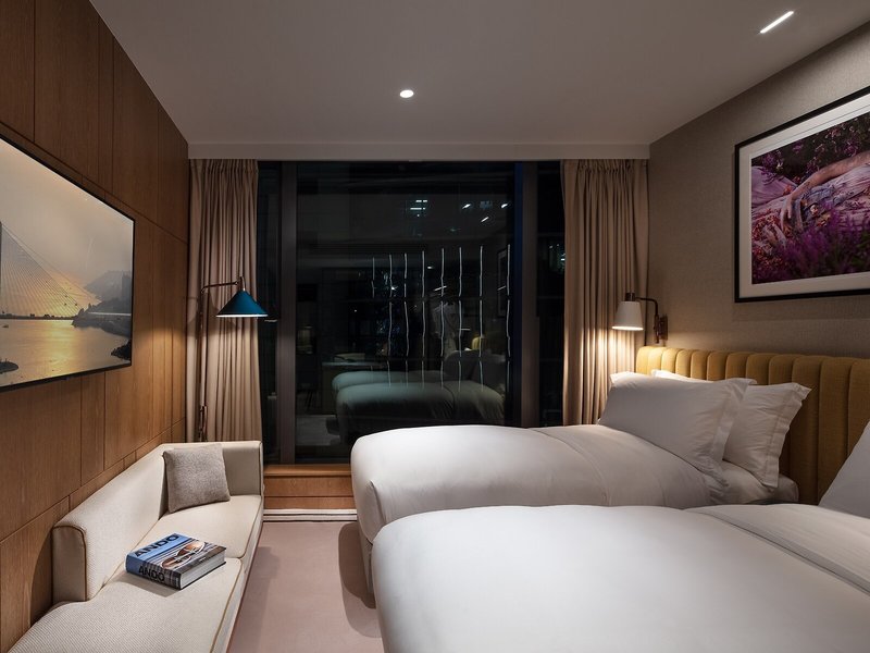 The Hari Hong Kong 33