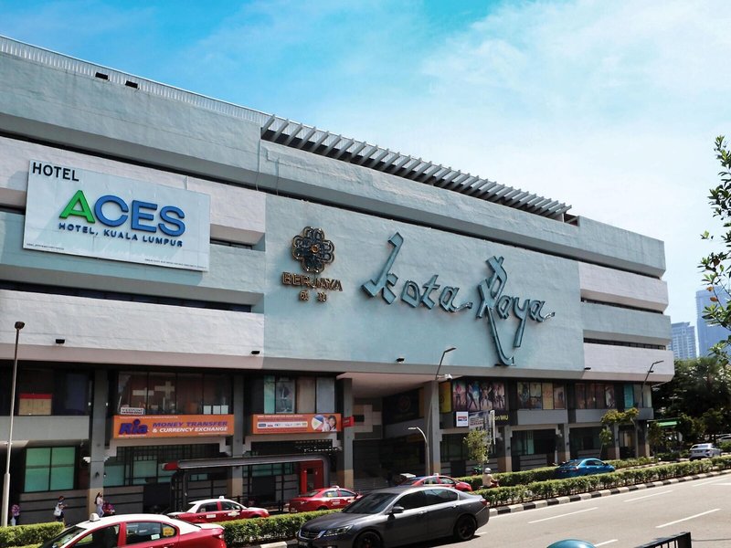 Aces Hotel 2