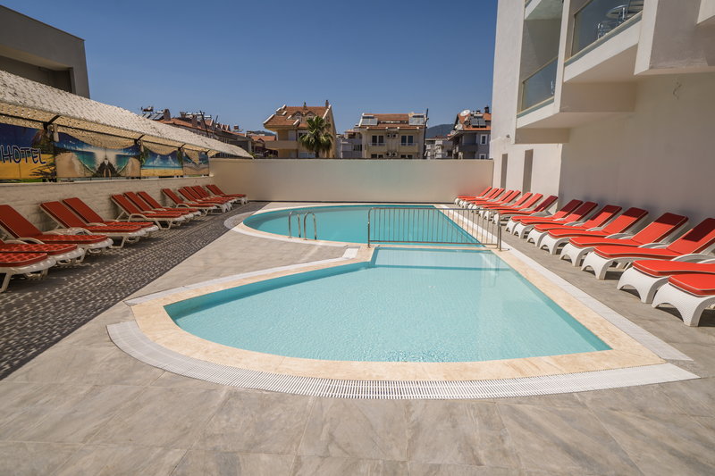 Point Beach Hotel 2