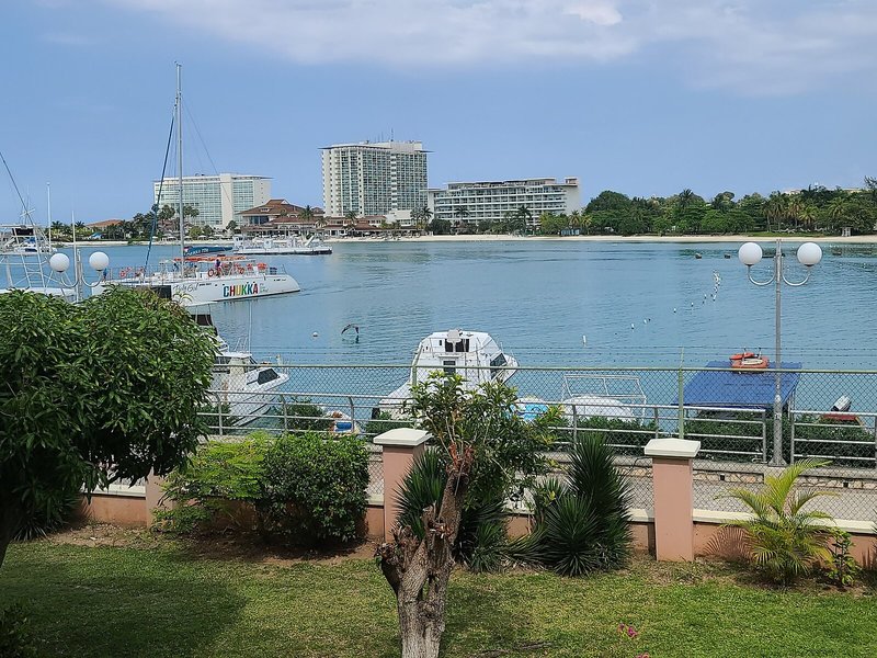 Fisherman's Point Resort 7