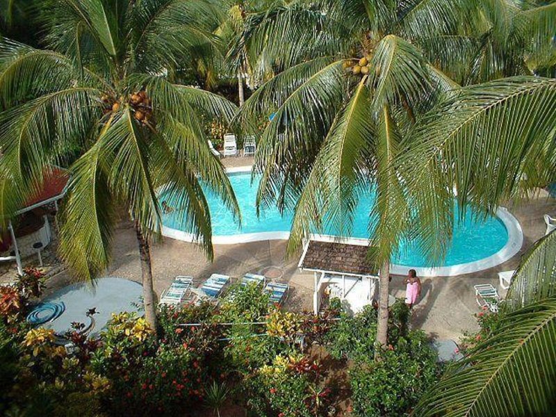 Fisherman's Point Resort 10