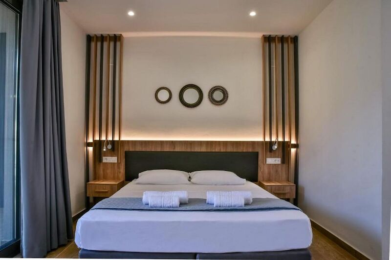 Del Mar by Estia 'Adults Only' 9