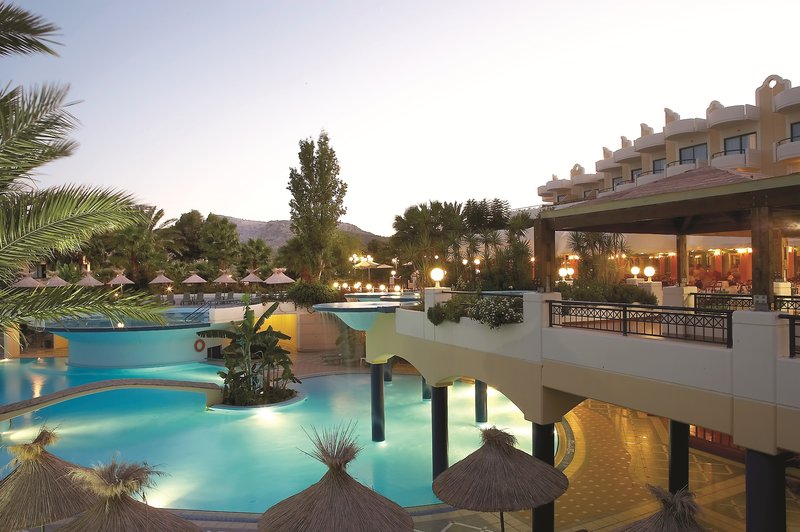 Atrium Palace 30