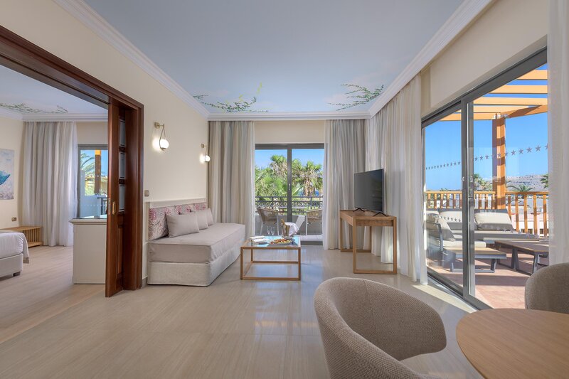 Atrium Palace 12