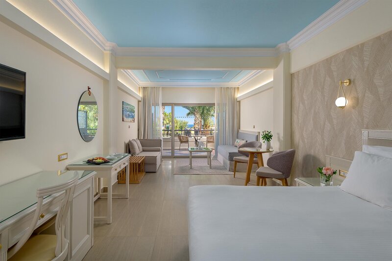 Atrium Palace 32