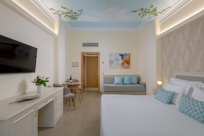Atrium Palace 35