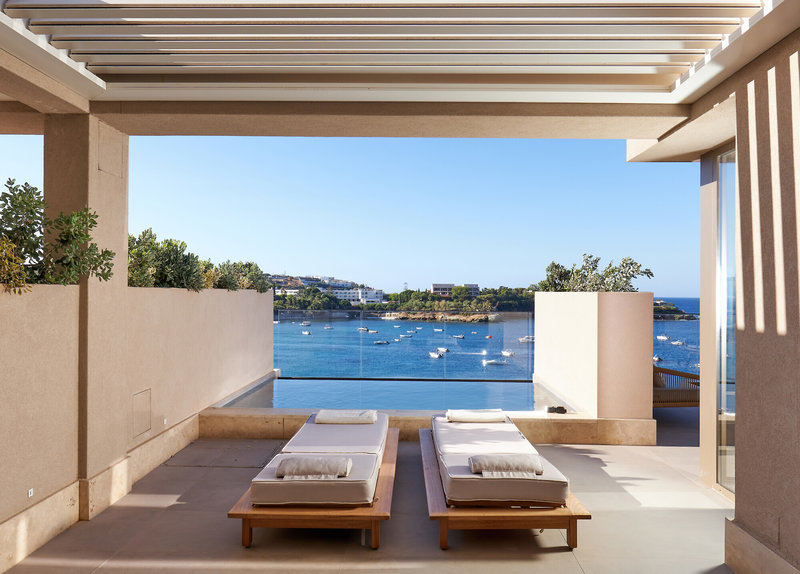 Castello Infinity Suites 11