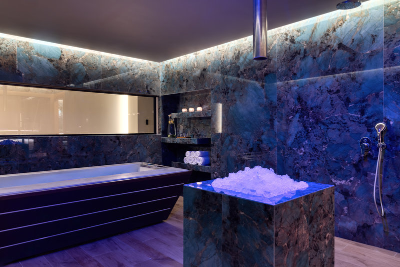 Castello Infinity Suites 25