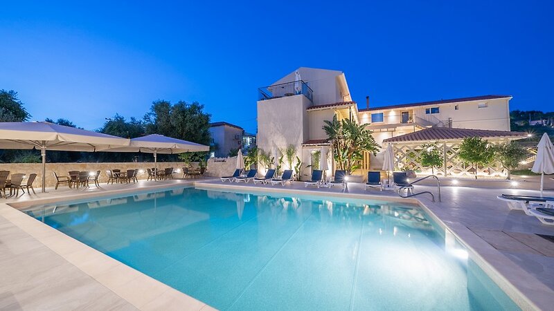 Makris Yialos Apartments