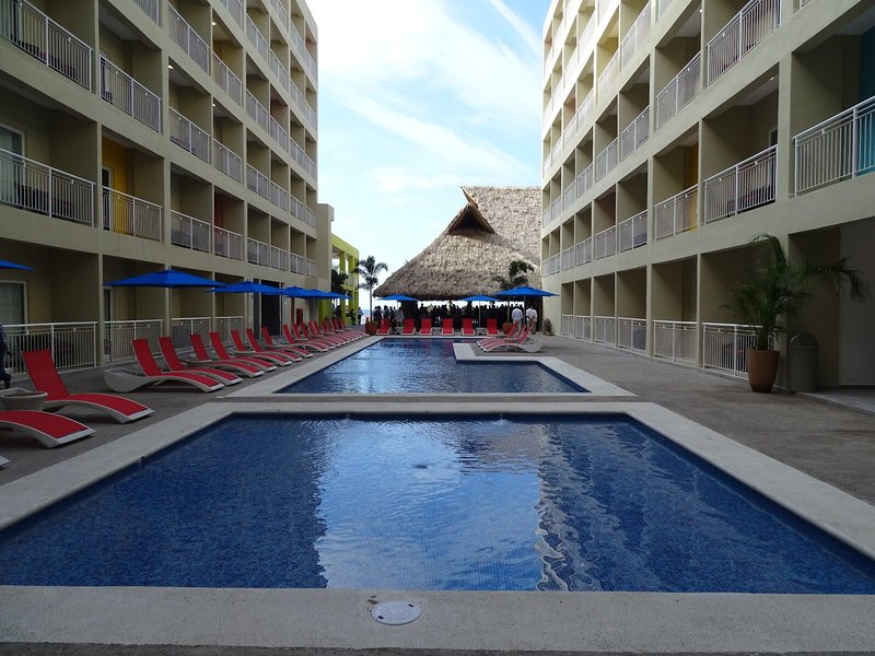 Decameron Isla Coral Guayabitos Ramada All Inclusive Resort 2
