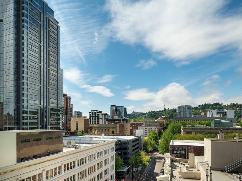 Moxy Portland Downtown