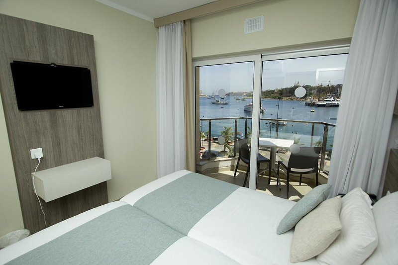 Flamingo Beach Mate 4