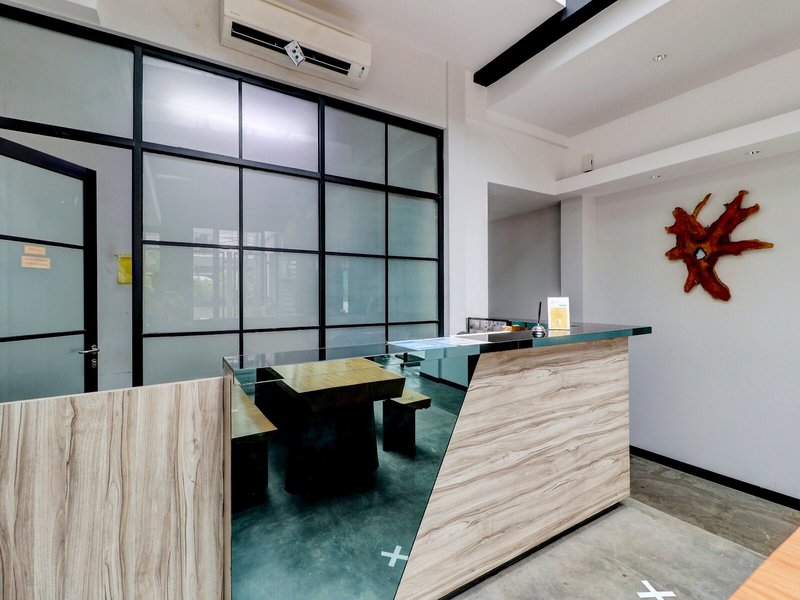 Oyo Flagship 90775 I Sleep Hotel Bandung 3