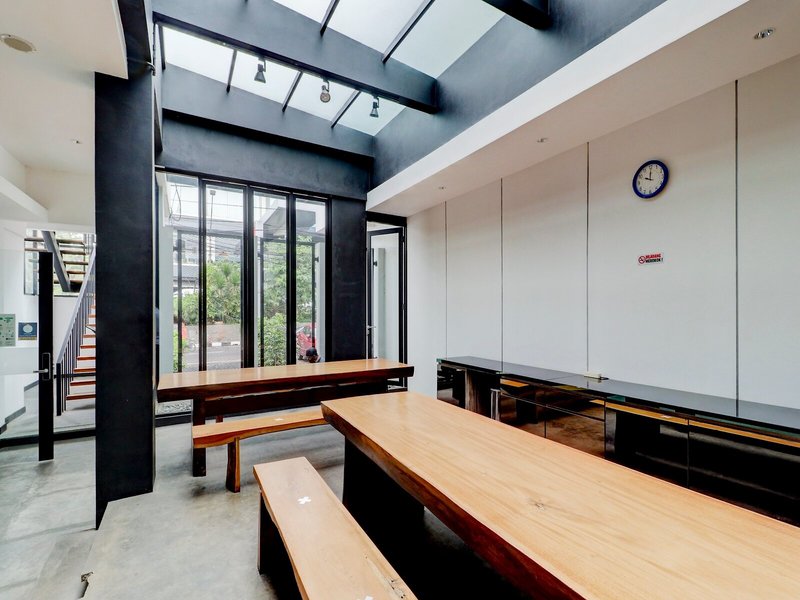Oyo Flagship 90775 I Sleep Hotel Bandung 4