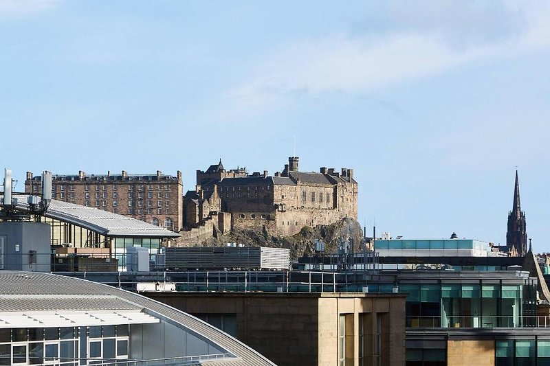 Moxy Edinburgh Fountainbridge 1 - Terrace