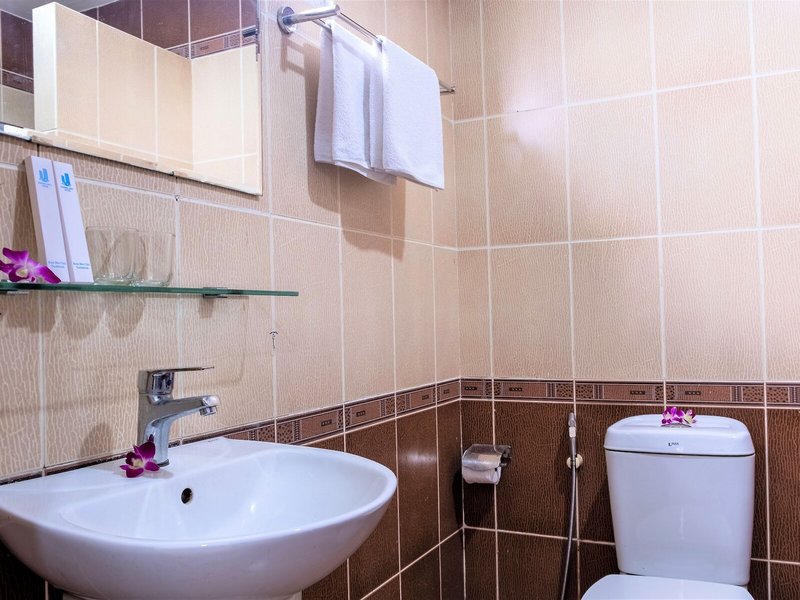 Phong Lan 2 Hotel 29